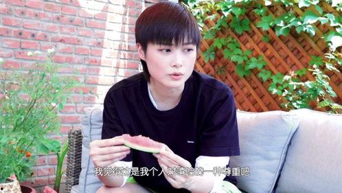 吃瓜的网瘾少女KK,揭秘娱乐圈那些事儿